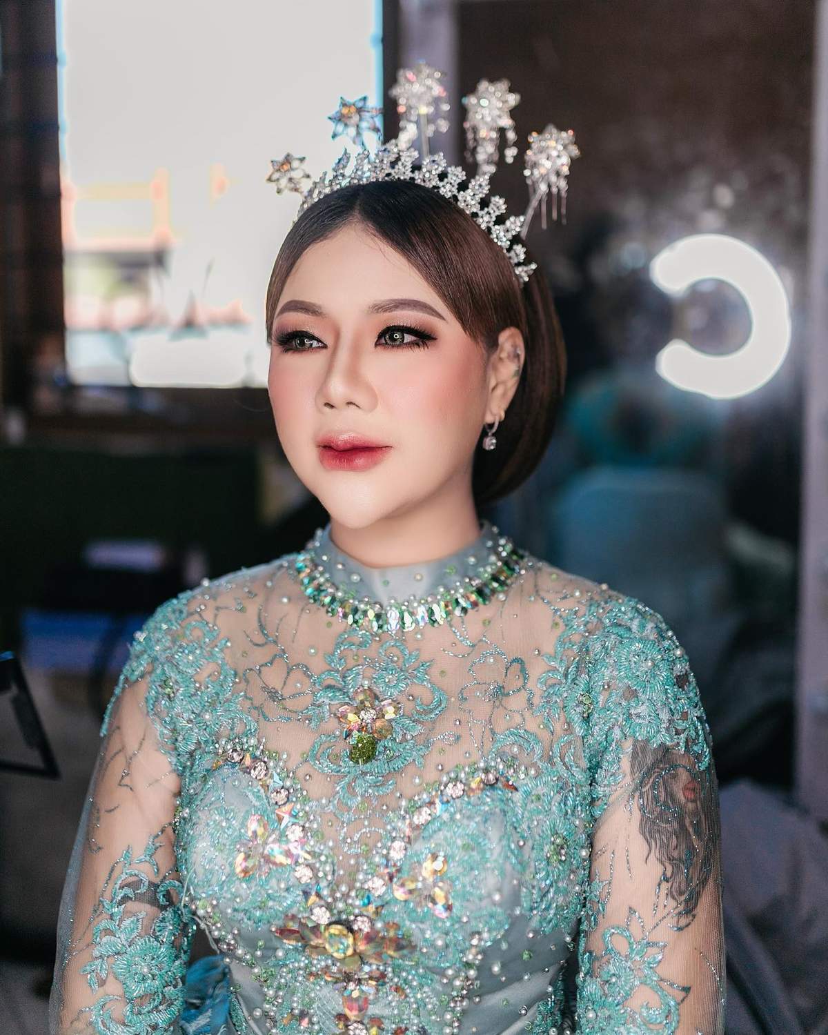 Makeup for a formal reception